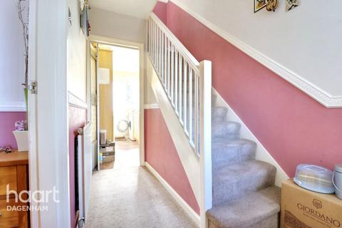 2 bedroom terraced house for sale, Vincent Road, Dagenham