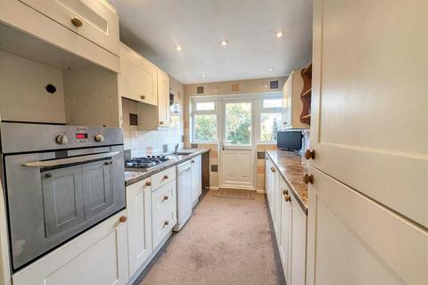 2 bedroom bungalow for sale, Brightlingsea CO7
