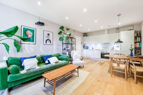 2 bedroom flat for sale, Waleorde Road, Walworth, London, SE17