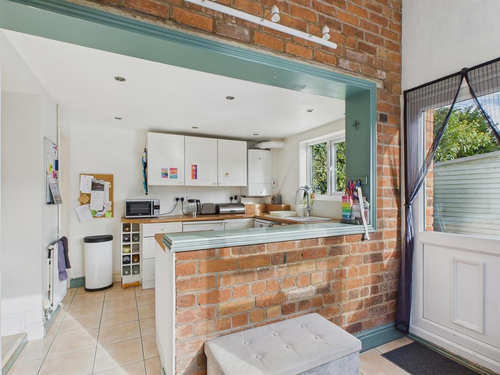 CAM03972 G0-PR0163-STILL012.jpg