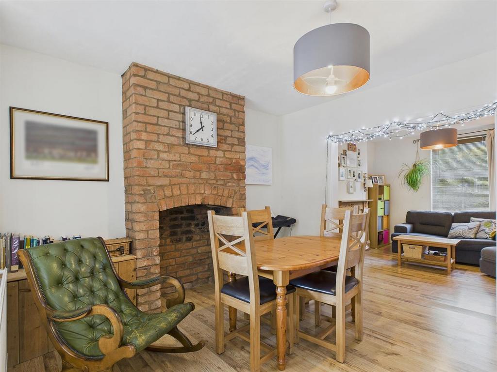 CAM03972 G0-PR0163-STILL010.jpg