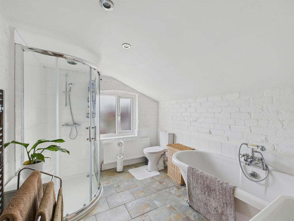 CAM03972 G0-PR0163-STILL018.jpg