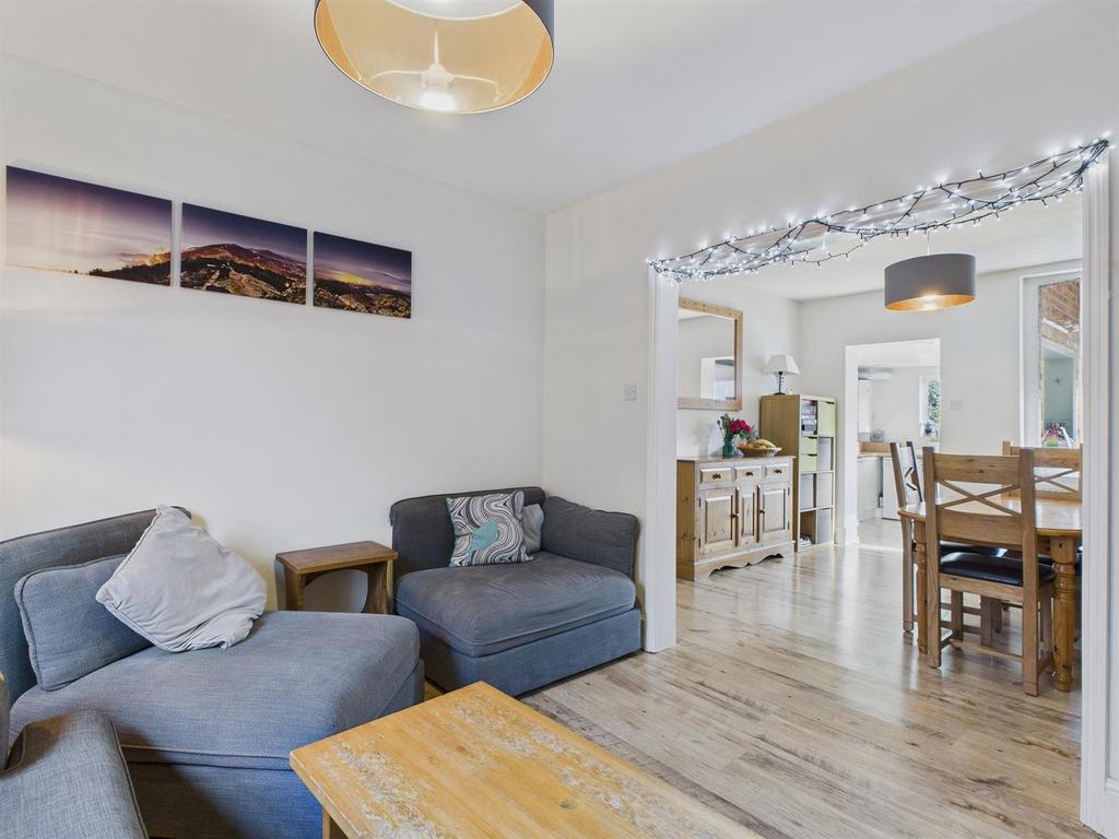 CAM03972 G0-PR0163-STILL006.jpg