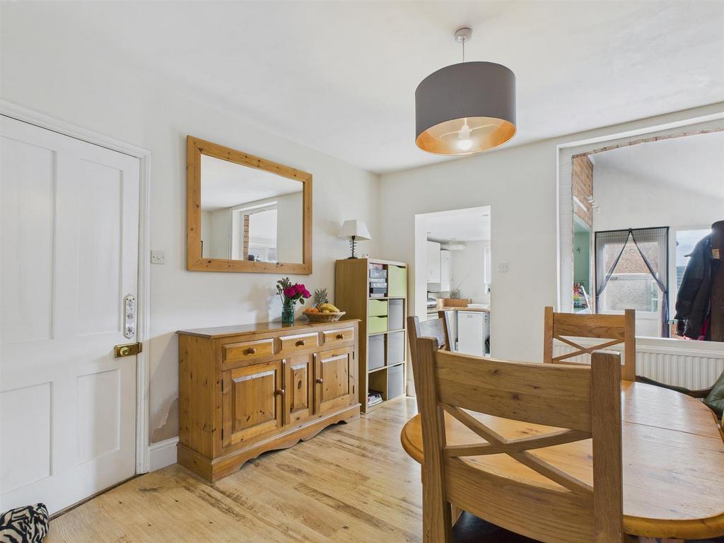 CAM03972 G0-PR0163-STILL009.jpg