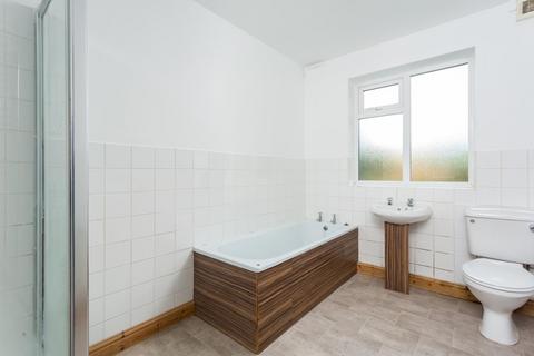 2 bedroom flat to rent, Barrett Avenue York