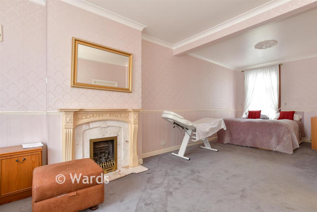 Lounge/Diner (Seller Uses As A Bedroom)