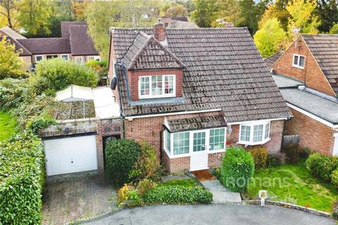 2 bedroom detached house for sale, Cedars Close, Sandhurst, Berkshire