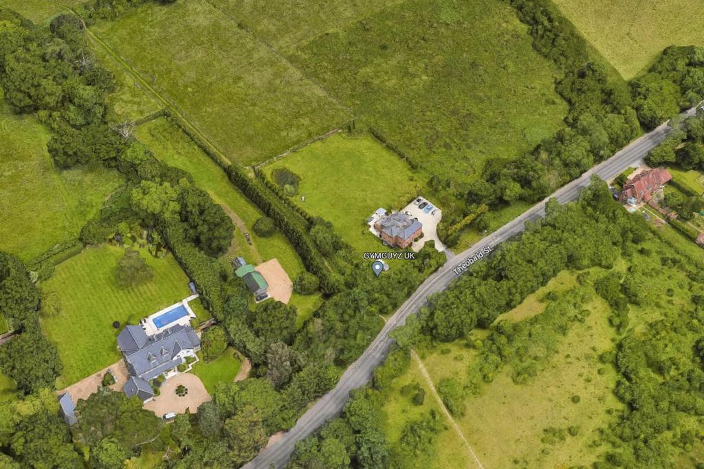 Radlett, Hertfordshire WD6 - View 2