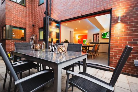 6 bedroom house to rent, Seely Road, Nottingham NG7