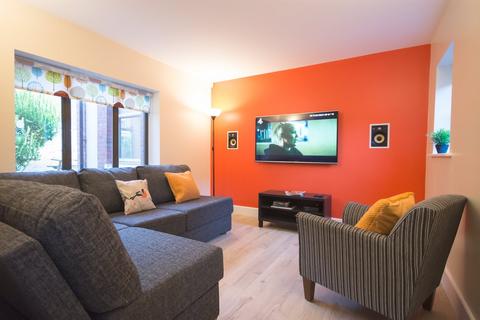 6 bedroom house to rent, Seely Road, Nottingham NG7