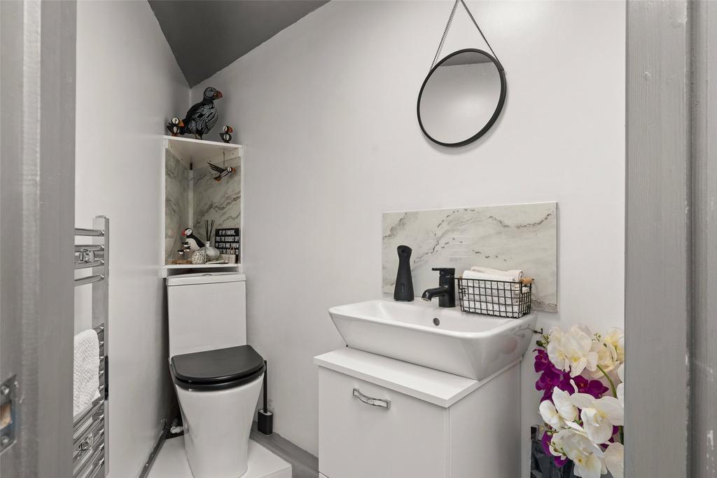 Annex Cloakroom