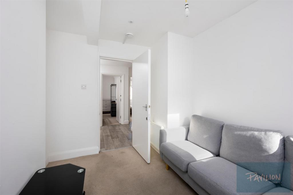 Baker Street, 22, Flat 2-008.JPG