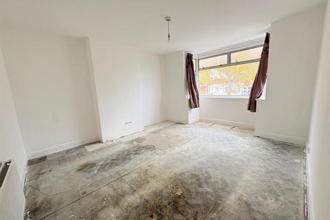 35 Ladbrook Road, London, SE25 6QE