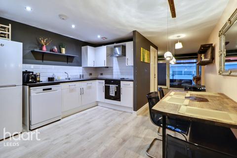 2 bedroom apartment for sale, Concord Street, LEEDS