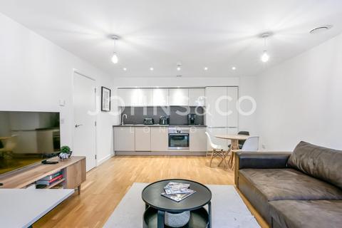 undefined, Baltic Avenue, Brentford, London, TW8