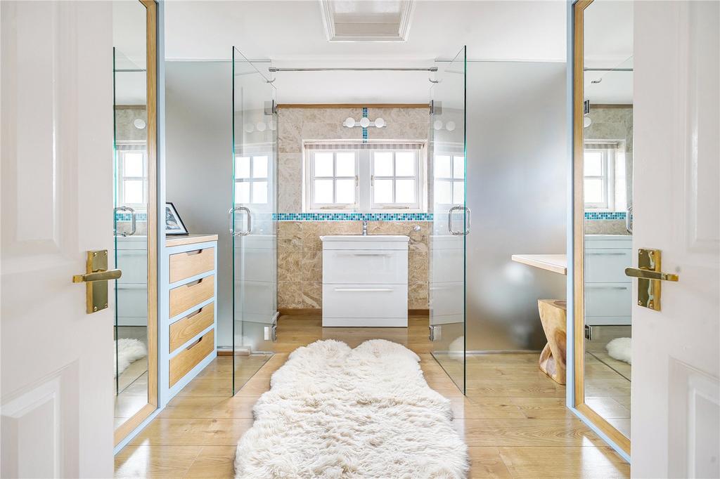 Dressing/En Suite