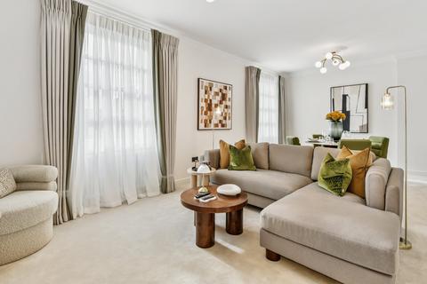 2 bedroom flat to rent, Cadogan Square, London