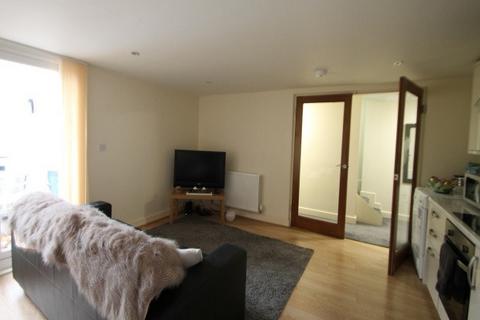 2 bedroom flat to rent, Hanover Square, Leeds LS3