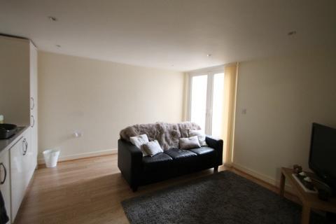 2 bedroom flat to rent, Hanover Square, Leeds LS3