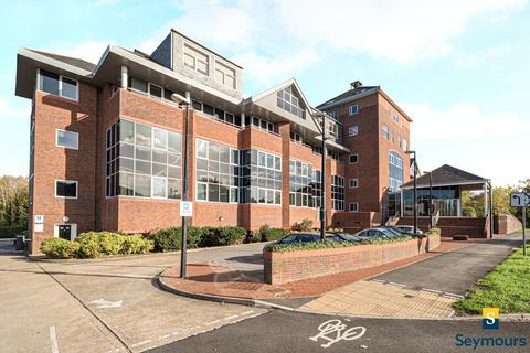 1 bedroom flat for sale, Ladymead, Surrey GU1