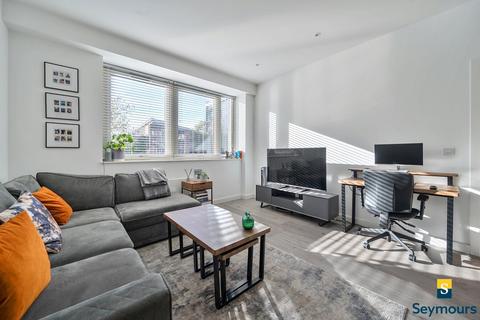 1 bedroom flat for sale, Ladymead, Surrey GU1