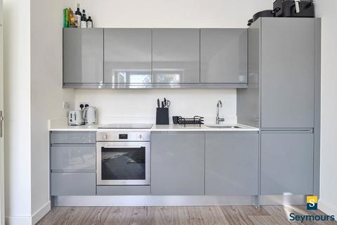 1 bedroom flat for sale, Ladymead, Surrey GU1
