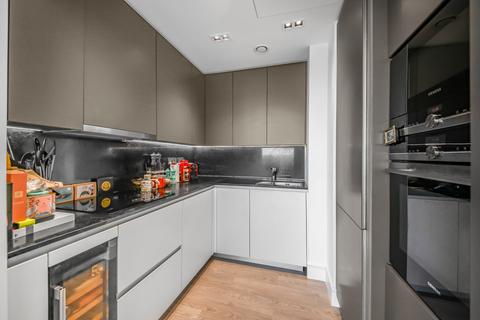 2 bedroom flat for sale, Carrara Tower, 1 Bollinder Place, London