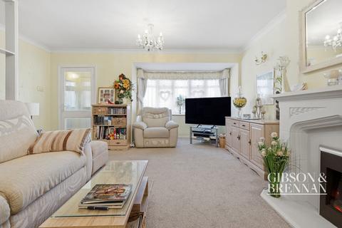undefined, Rose Valley Crescent, Stanford-le-hope, SS17