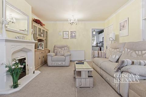 3 bedroom terraced house for sale, Rose Valley Crescent, Stanford-le-hope, SS17