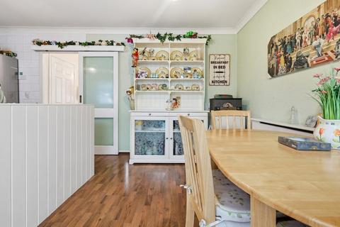 22 Rose Valley Crescent, Stanford-le-hope, SS17 8EH