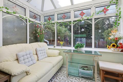 22 Rose Valley Crescent, Stanford-le-hope, SS17 8EH