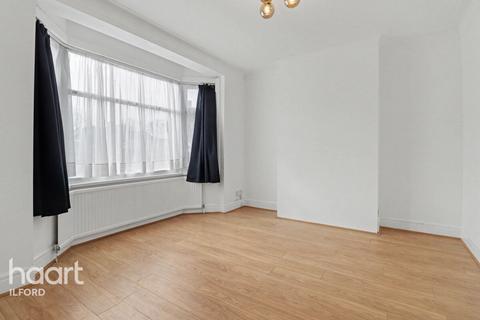 3 bedroom end of terrace house for sale, Benton Road, Ilford