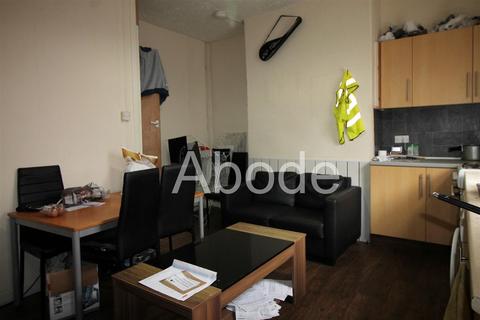 Autmun Avenue, Hyde Park, West Yorkshire