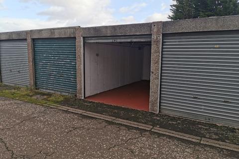 Garage to rent, Longstone Gardens, Edinburgh EH14