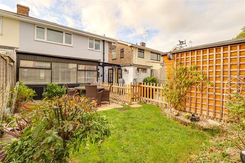 undefined, Moreland Avenue, Benfleet SS7
