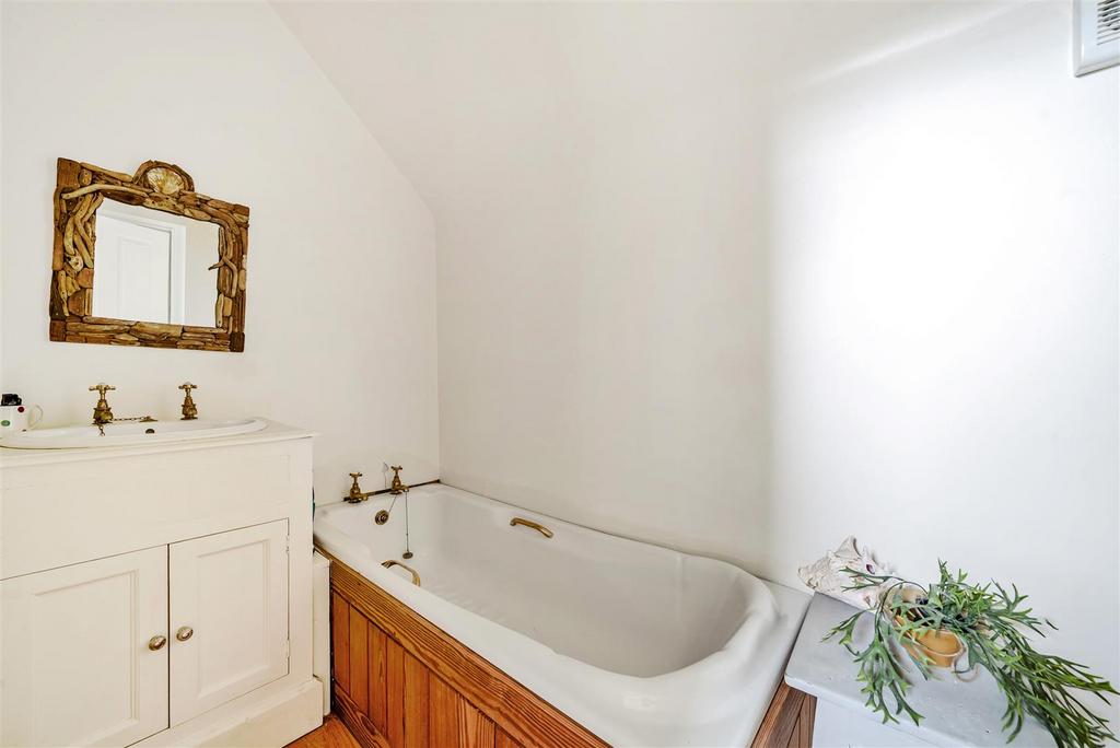 The Coach House - Bathroom