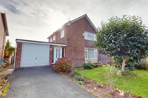3 bedroom detached house to rent, Copthorne Road, Copthorne, Shrewsbury