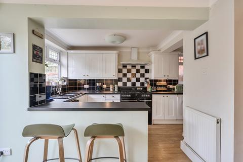 3 bedroom semi-detached house for sale, Yew Road, Southampton SO18