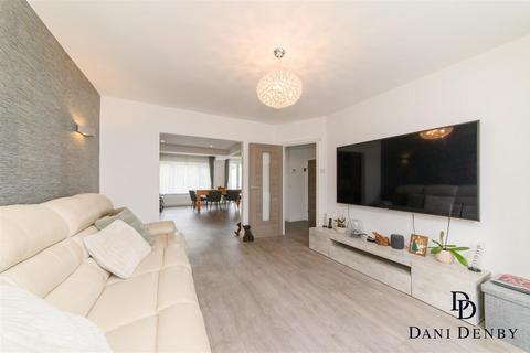 4 bedroom semi-detached house for sale, Upcroft Avenue, Edgware HA8