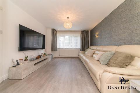4 bedroom semi-detached house for sale, Upcroft Avenue, Edgware HA8