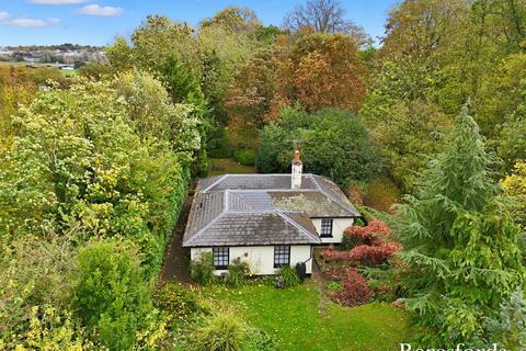 3 bedroom detached house for sale, Paradise Road, Writtle, CM1