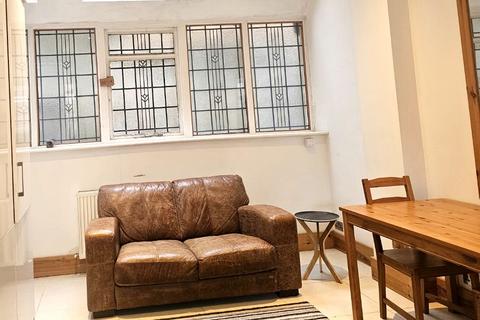 2 bedroom ground floor flat to rent, 6 Barrack Lane, Nottingham NG7