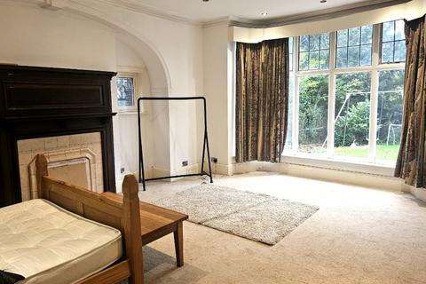 2 bedroom ground floor flat to rent, 6 Barrack Lane, Nottingham NG7