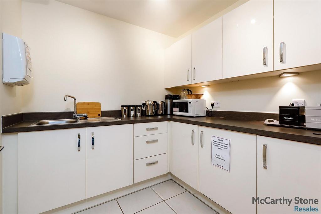 Residents Kitchen.jpg