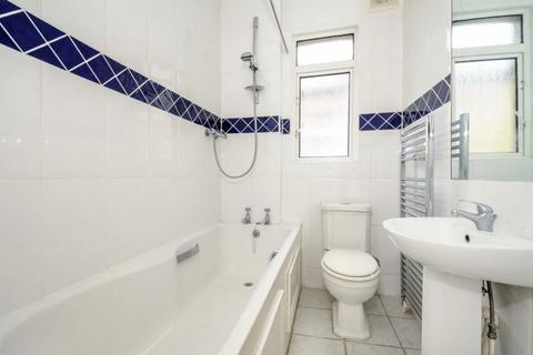 121 Eswyn Road, London, SW17 8TW