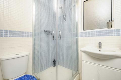 121 Eswyn Road, London, SW17 8TW