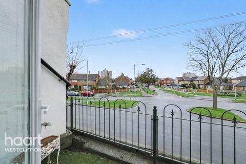 2 bedroom flat for sale, Hamstel Road, Southend-on-Sea