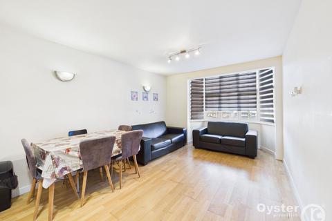 undefined, Moneyhill Parade, Rickmansworth, WD3