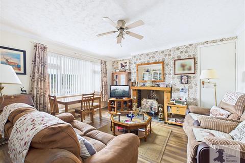 3 bedroom semi-detached bungalow for sale, Derwen Gardens, Adpar, Newcastle Emlyn