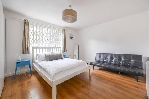 undefined, Hadleigh Walk, Beckton, London, E6